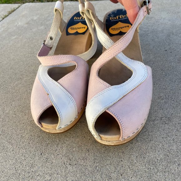 RARE Hasbeens wooden clogs - pink & white - cross-strap - Picture 2 of 7